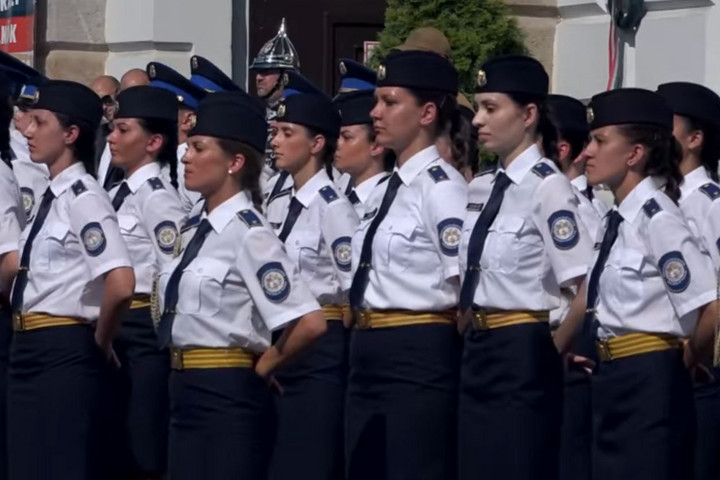 Orbán Viktor: Tisztelet a rendőröknek