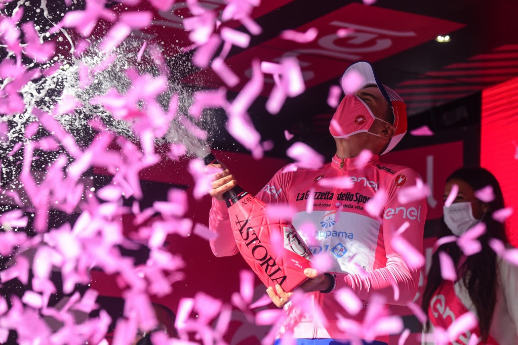 Fotó: Dario BELINGHERI / AFP Valter az összetettben 11 másodperccel vezet a belga Remco Evenepoel és 16-tal a Tour de France-győztes kolumbiai Egan Bernal előtt