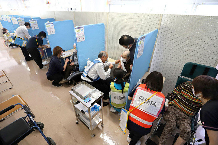 Fotó: AFP/Kaoru Tachibana Rosszak az adatok, kevés még az oltott, veszélyhelyzet Japánban