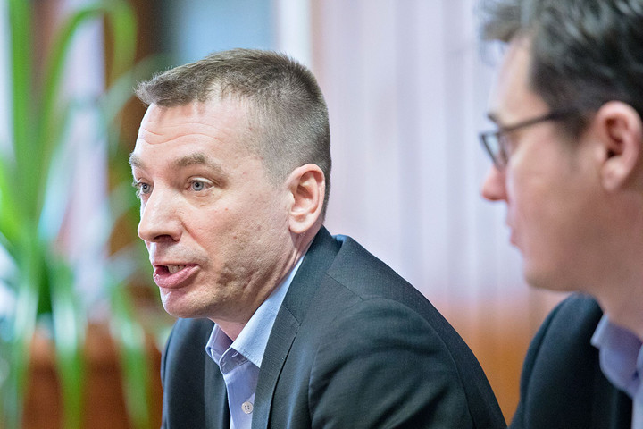 Ismét támadja a baloldal a helyreállítást