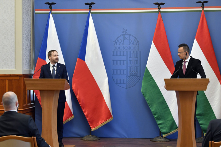 Fotó: MTI/Máthé Zoltán Hétvégétől már szabadon utazhatnak az oltott magyarok Csehországba