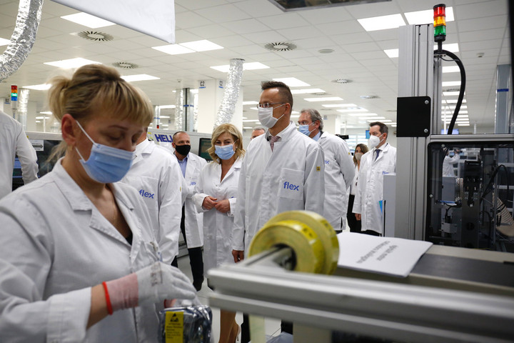 Fotó: MTI/Varga György Közel kilencmilliárdos fejlesztést indít a Flextronics Kft.