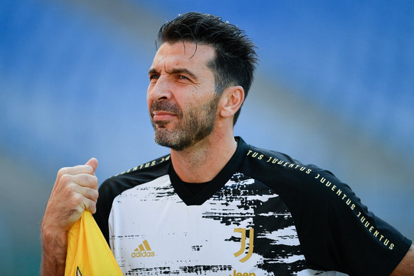 Buffon távozik a Juventustól, de máshol még szívesen védene