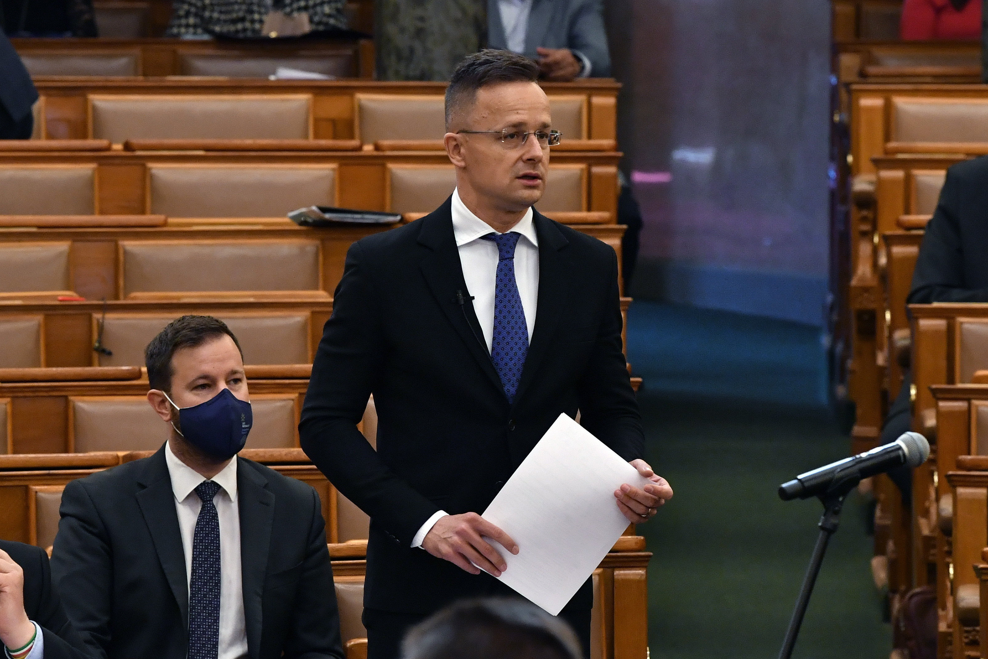„Emberéletekkel játszik a baloldal”