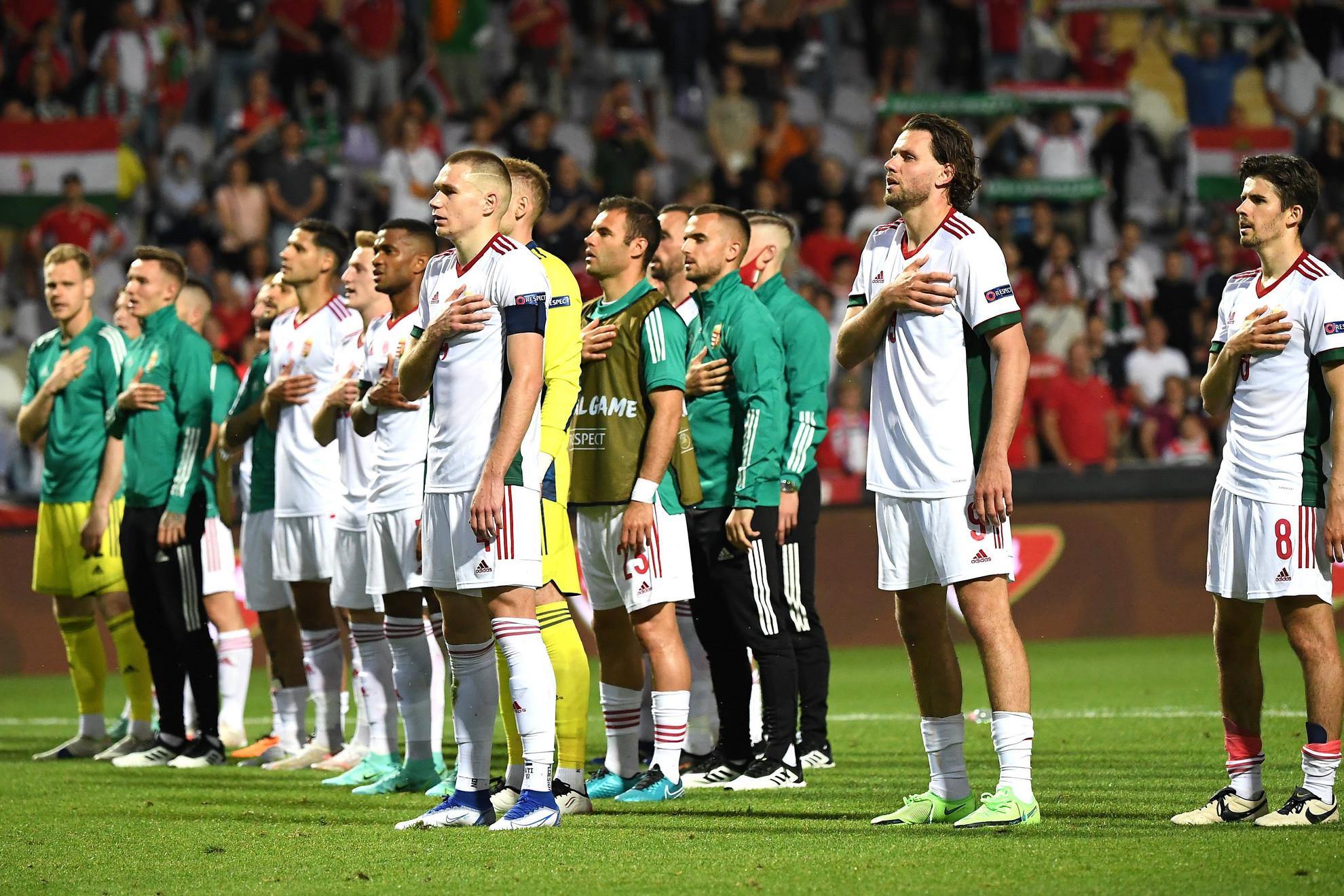 Fotó: MTI/Illyés Tibor A magyar válogatott játékosai a Magyarország - Írország barátságos labdarúgó-mérkőzés után Budapesten, a Szusza Ferenc Stadionban 2021. június 8-án