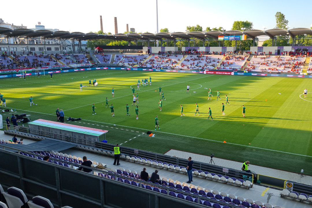 Fotó: Twitter/MLSZhivatalos Melegítés Eb előtti utolsó felkészülési mérkőzés előtt a Szusza Ferenc Stadionban