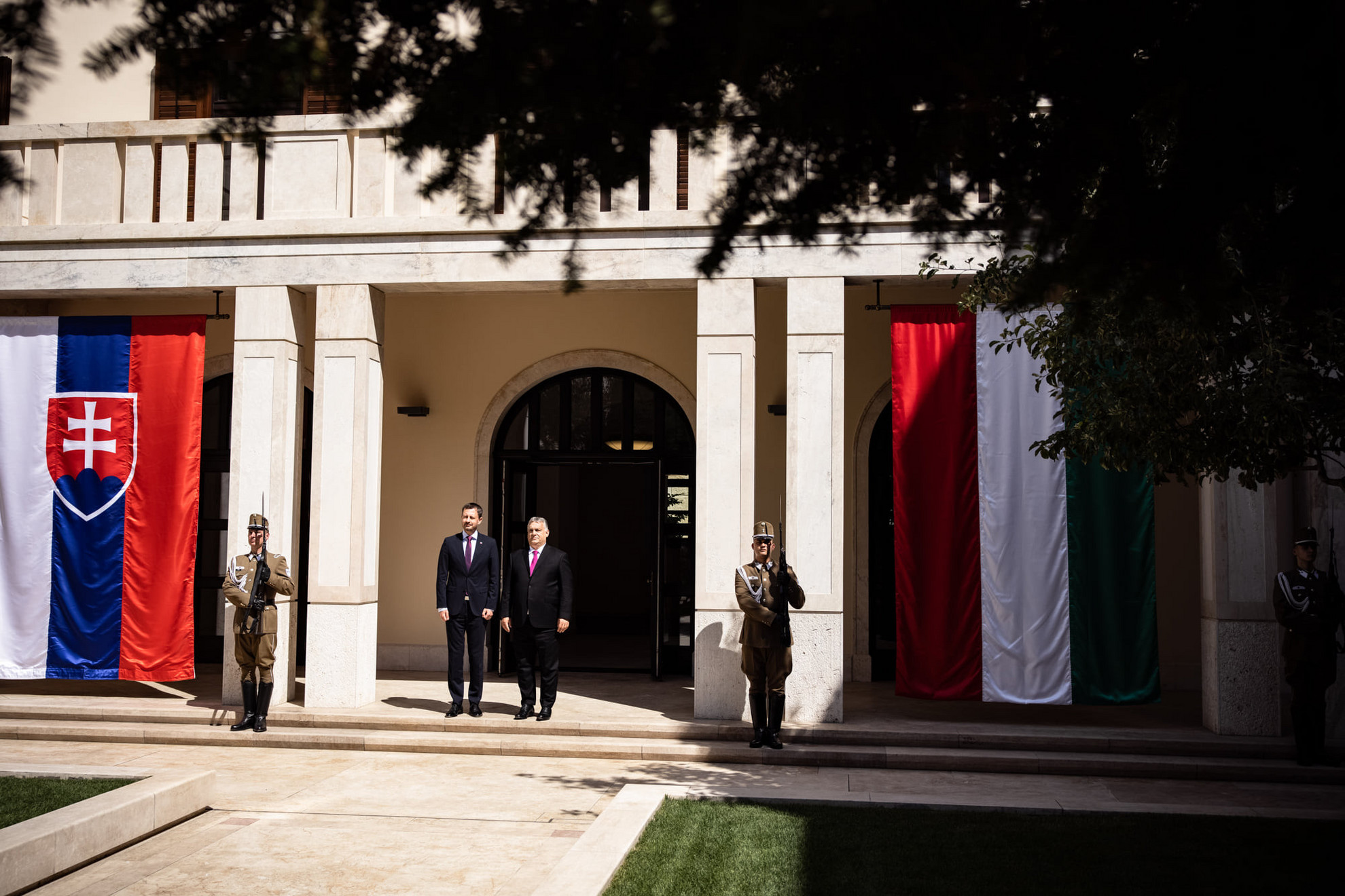 Fotó: Facebook/Orbán Viktor Orbán Viktor miniszterelnök a Karmelita kolostorban fogadta Eduard Heger szlovák kormányfőt