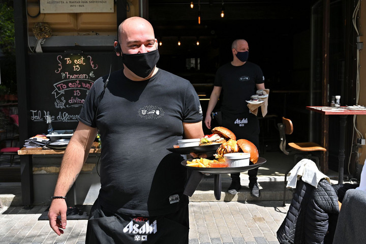 Egyre többen tervezik a nyaralást itthon