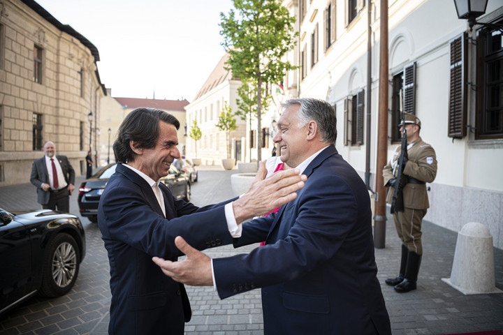Orbán Viktor Spanyolország korábbi miniszterelnökével tárgyalt