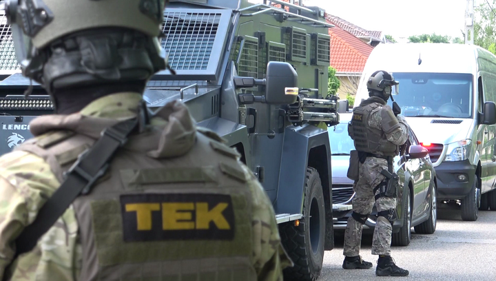 TEK-esek lepték el Pécs belvárosát, valaki lövöldözéssel fenyegetőzött