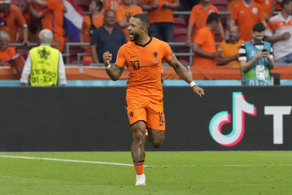 Hollandia jut tovább a C csoportból