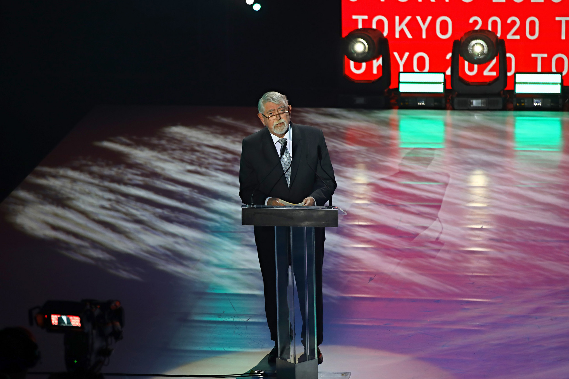 Fotó: MH/Purger Tamás Kásler Miklós, az emberi erőforrások minisztere a magyar olimpikonok eskütételén