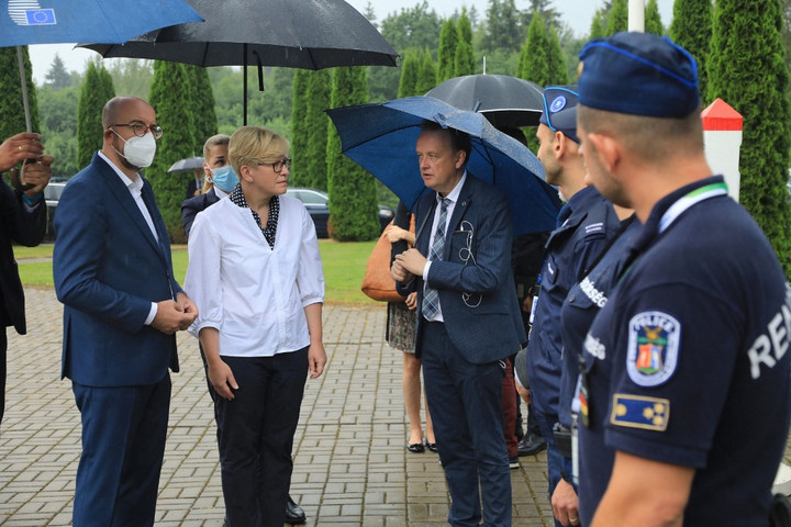Litvánia akadályt épít a fehérorosz határon a migráció ellen