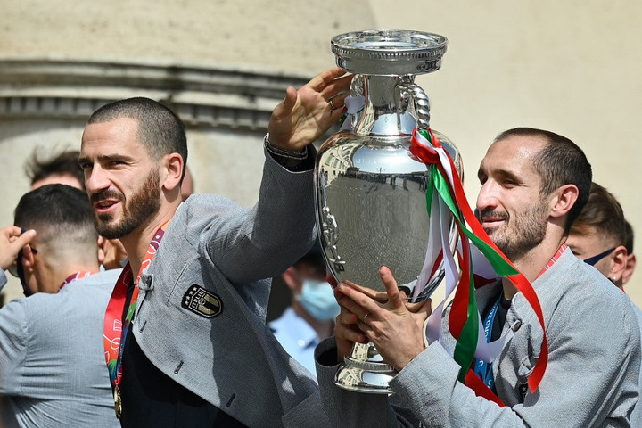 Fotó: Vincenzo PINTO / AFP Bonucci meg akarja győzni Chiellinit, hogy a világbajnokságig folytassa