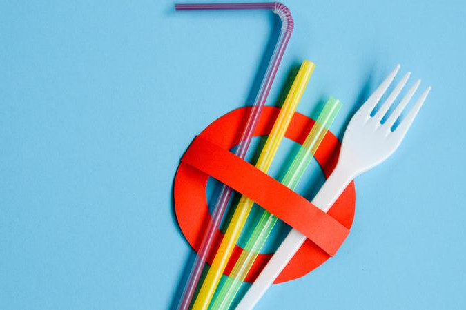 Fotó: MH Búcsút inthetünk az egyszer használatos műanyag eszközöknek