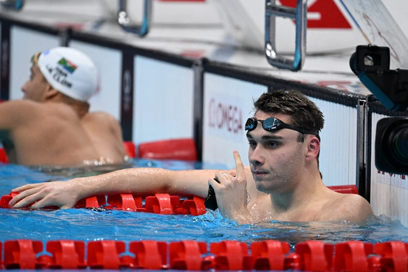 Milák Kristóf bődületes úszással olimpiai bajnok 200 pillangón