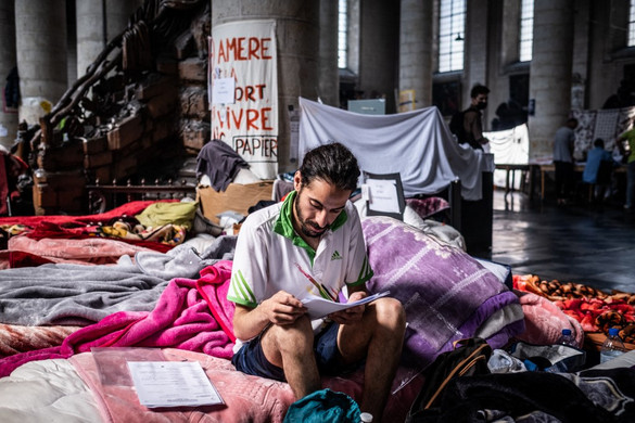 Megállapodtak a belga kormánnyal az éhségsztrájkoló migránsok