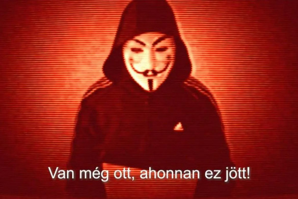 További leleplező anyagokat ígér a rejtélyes Anonymous-maszkos alak