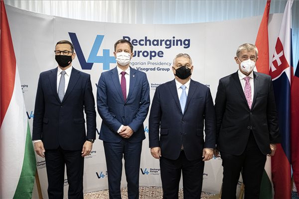 Ülésezik a V4 Ljubljanában