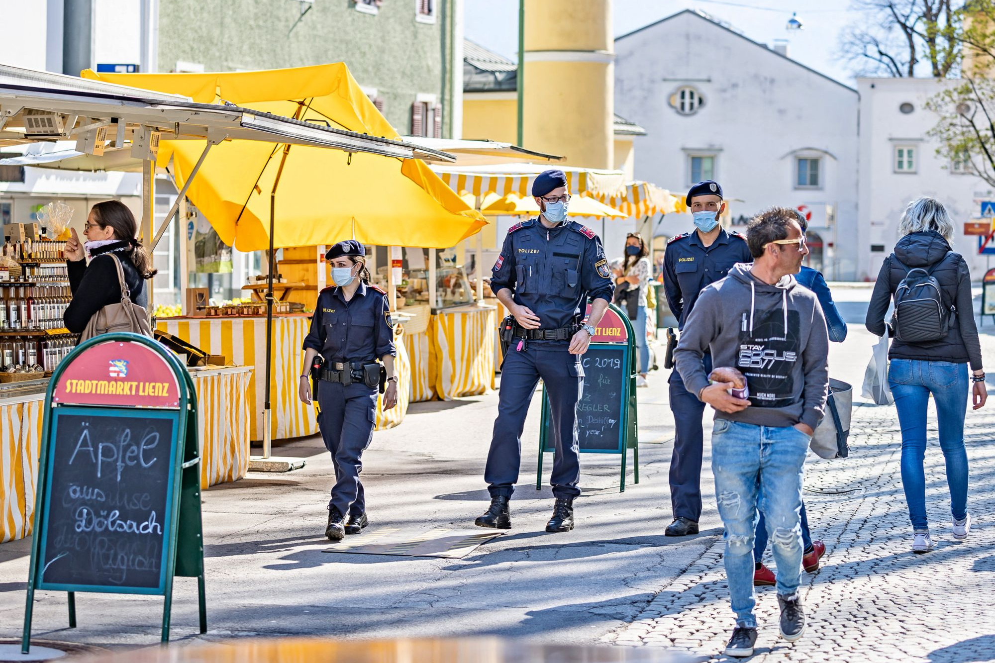 Napi kilencszáz új fertőzött van Ausztriában