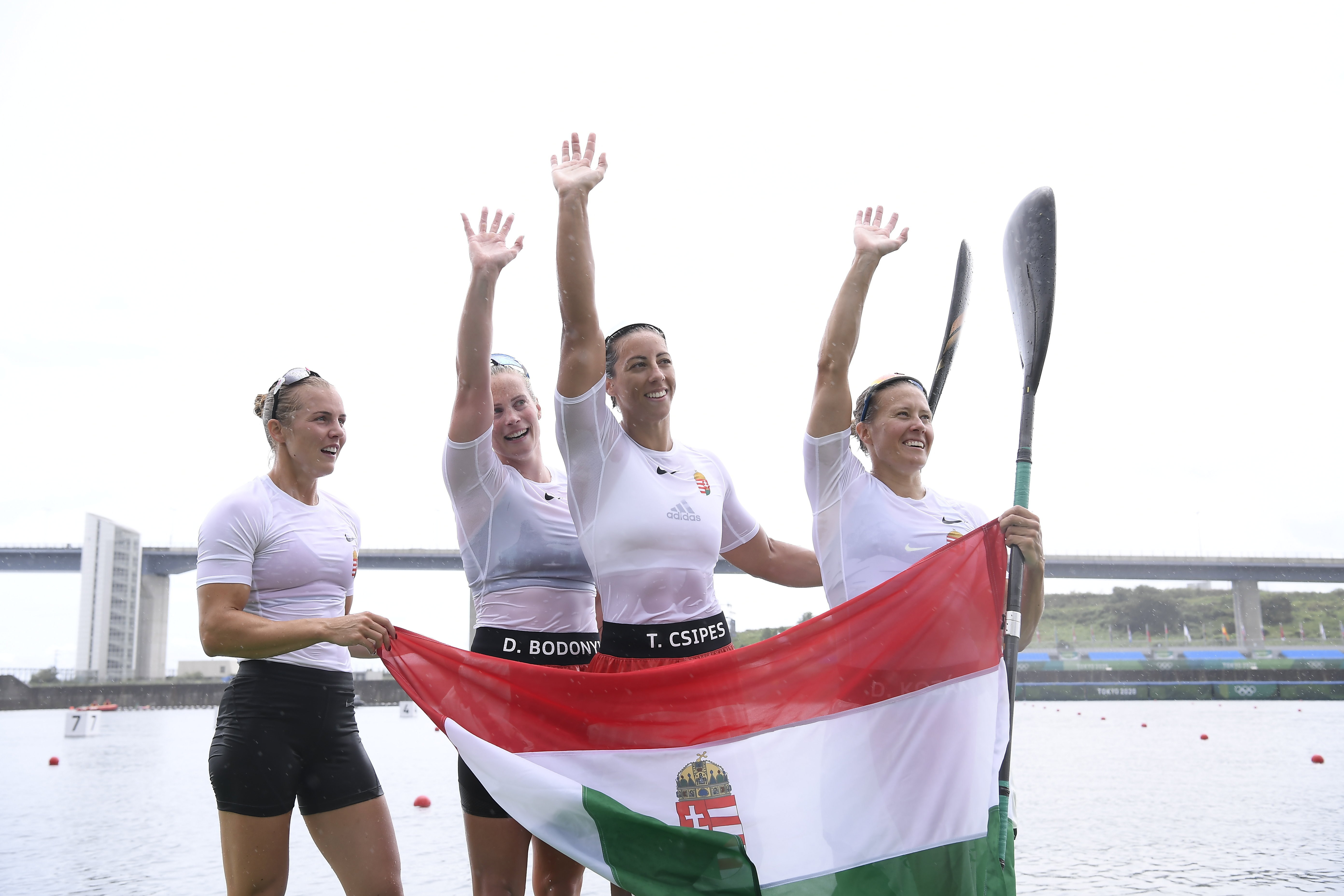 Aranyérem: ismét megvédte címét a magyar női kajaknégyes