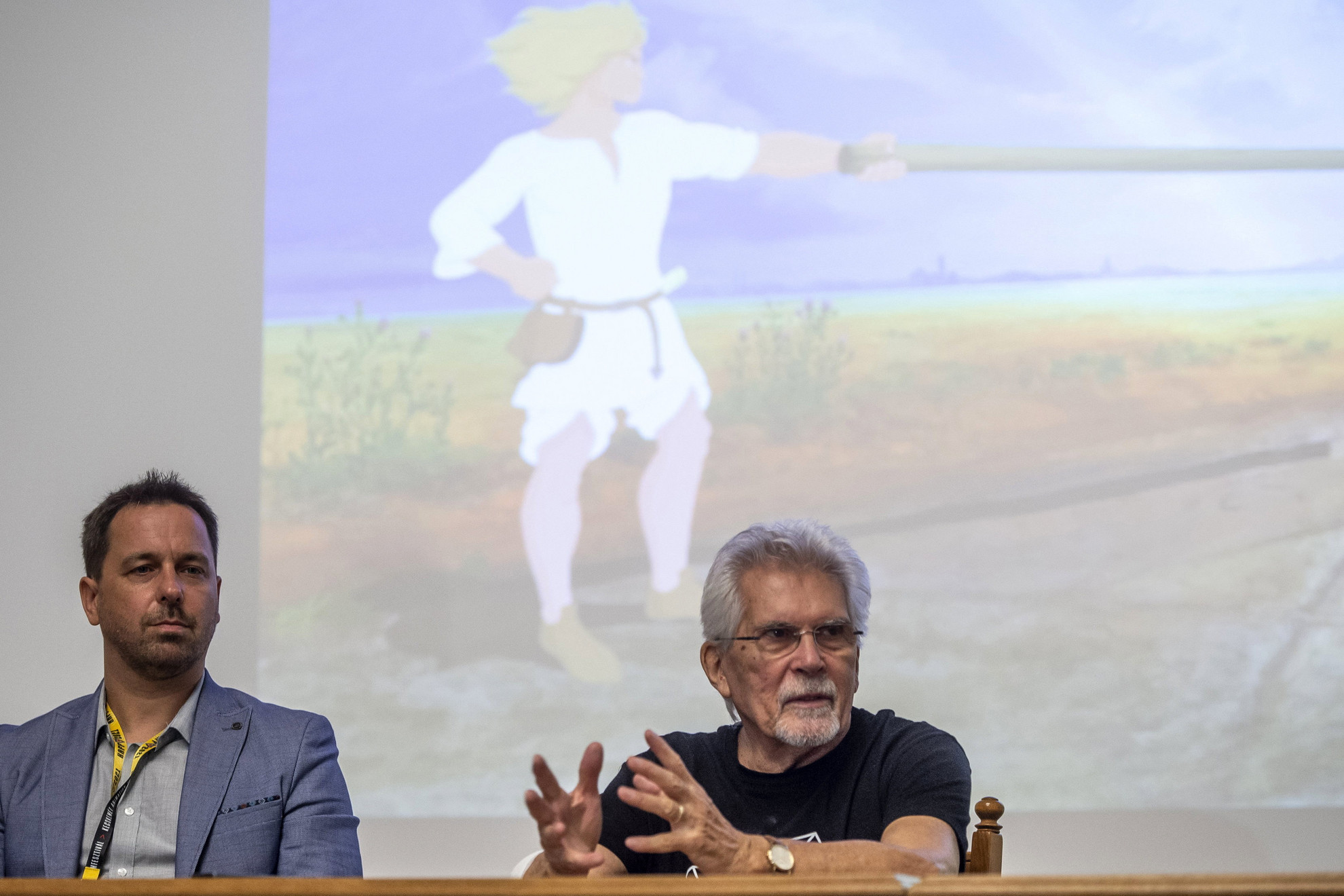 Fotó: MTI/Ujvári Sándor Bakonyi Péter, a Duna Médiaszolgáltató Nonprofit Zrt. Gyermek, Ifjúsági és Film Főszerkesztőségének vezetője (b) és Mikulás Ferenc, a Kecskeméti Animációs Filmfesztivál (KAFF) és a Kecskemétfilm Kft. igazgatója Lakiteleken, a Hungarikum Ligetben tartott sajtótájékoztatón