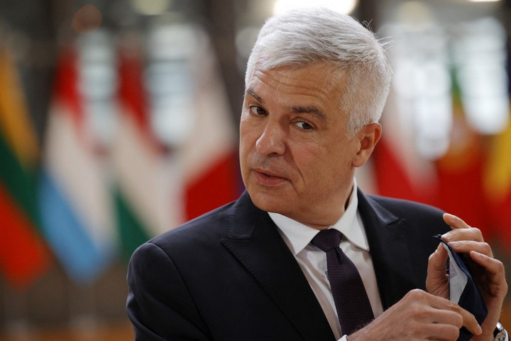 A szlovák külügyminiszter szerint rontja a  kapcsolatokat a múlt folytonos felhánytorgatása
