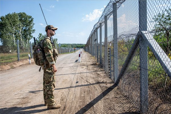 Erős migrációs nyomás alatt Magyarország déli határszakasza