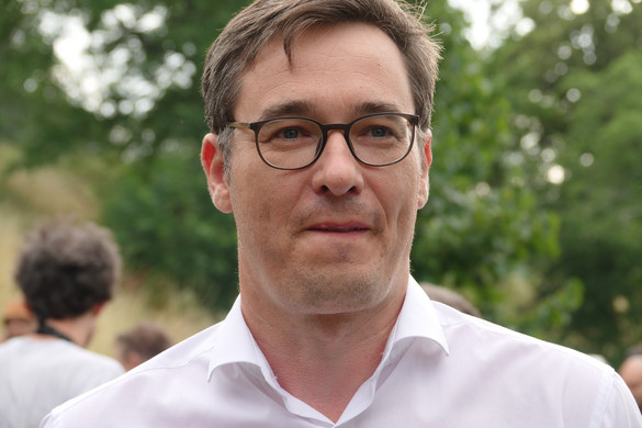 Karácsony ezúttal az adjunktusi fizetéséről hazudott