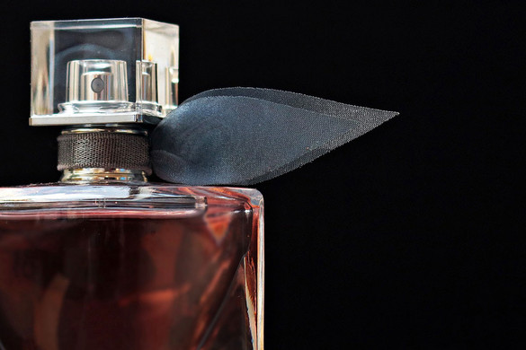 A parfüm helyes alkalmazása a hosszabb intenzitás érdekében