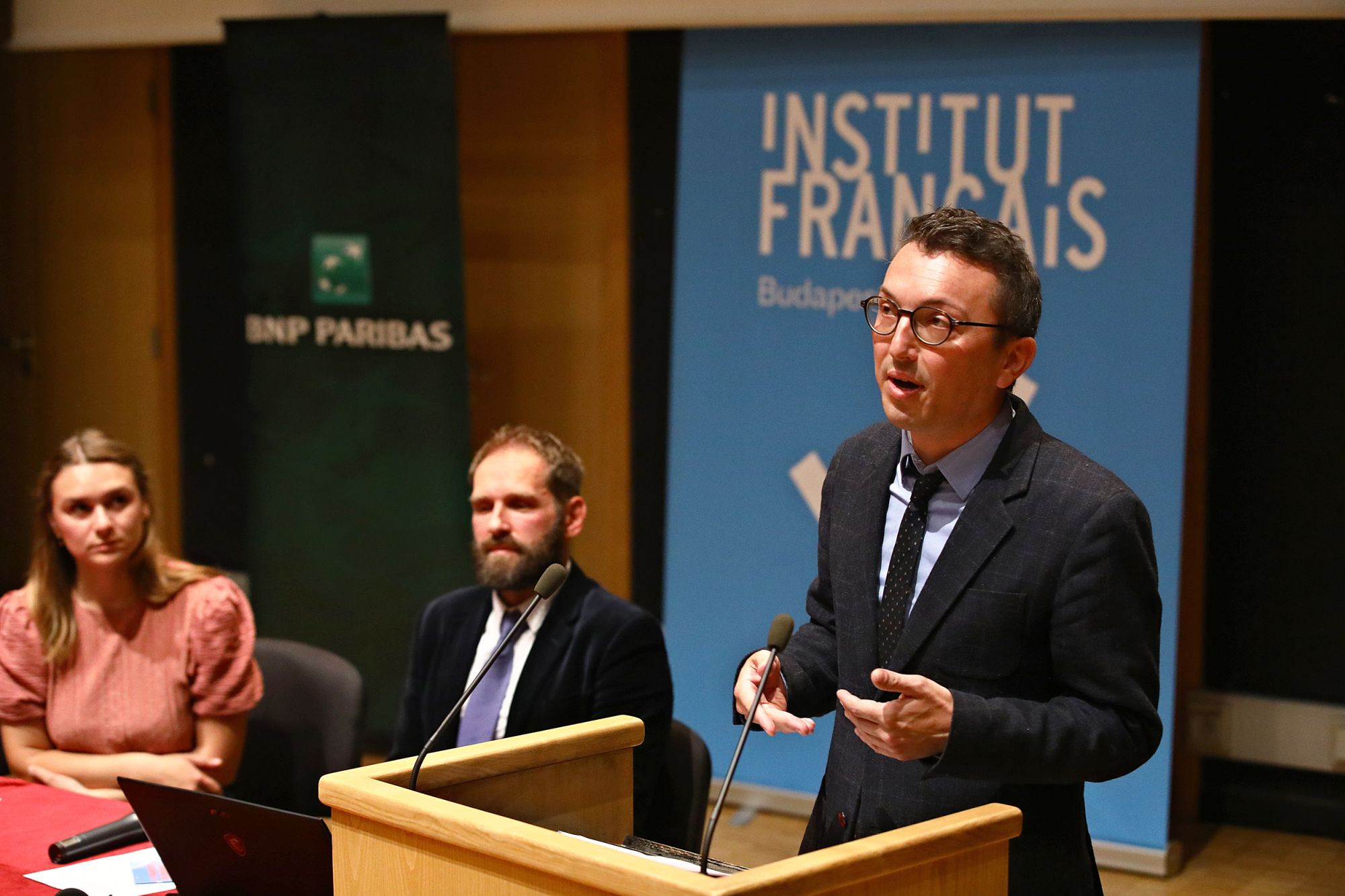 Cikk borítókép