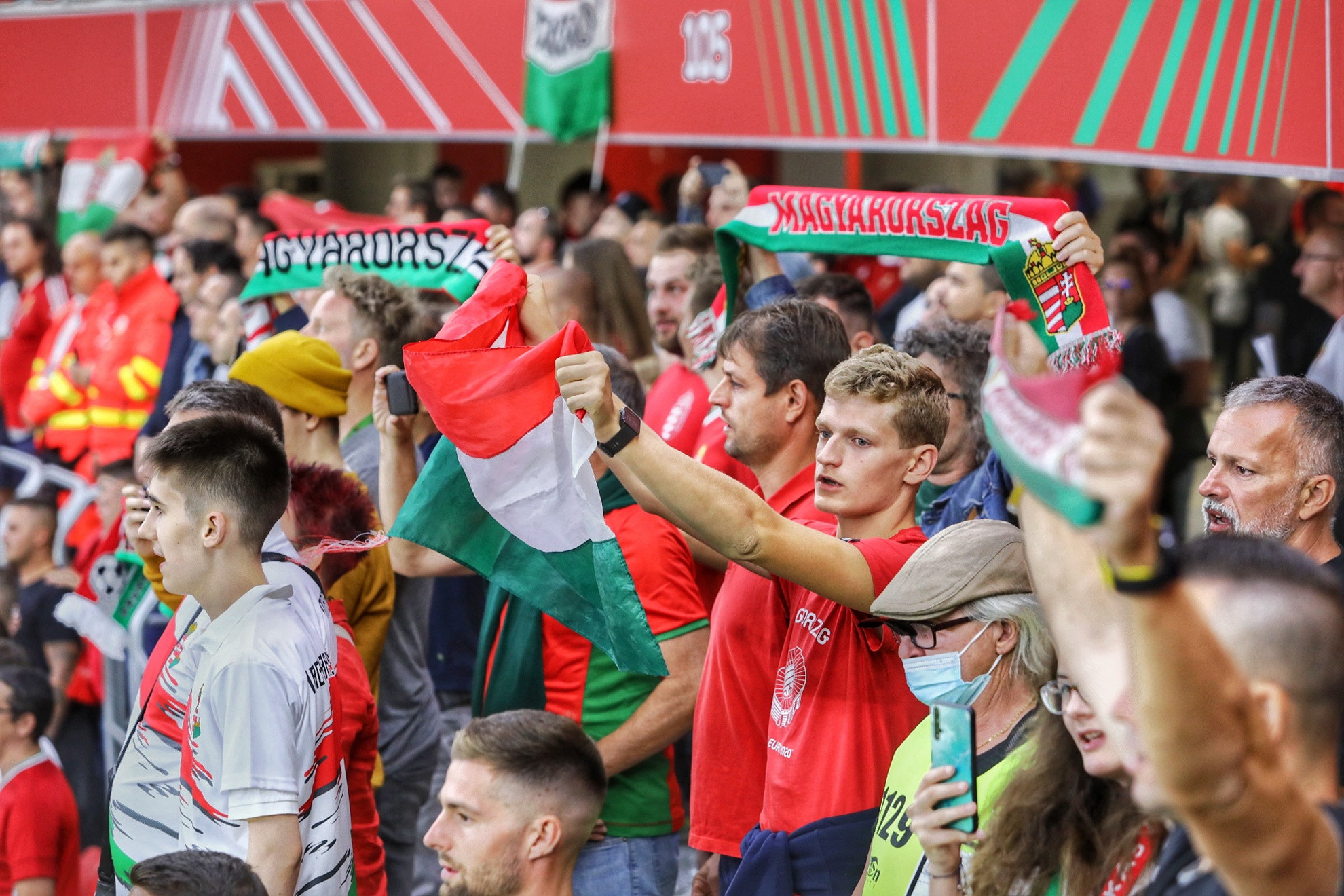 Magyar szurkolók a Puskás Arénában, az Andorra ellen vívott világbajnoki-selejtezőn