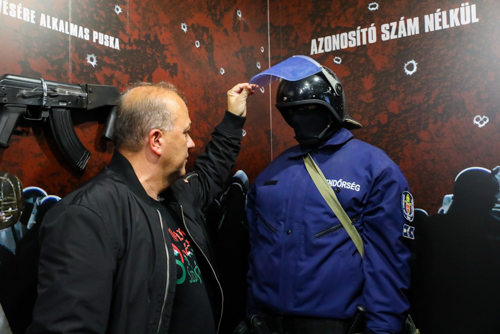 Fotó: MH/Purger Tamás Útjára indult a vándorkiállítás a Gyurcsány-terror rémtetteiről