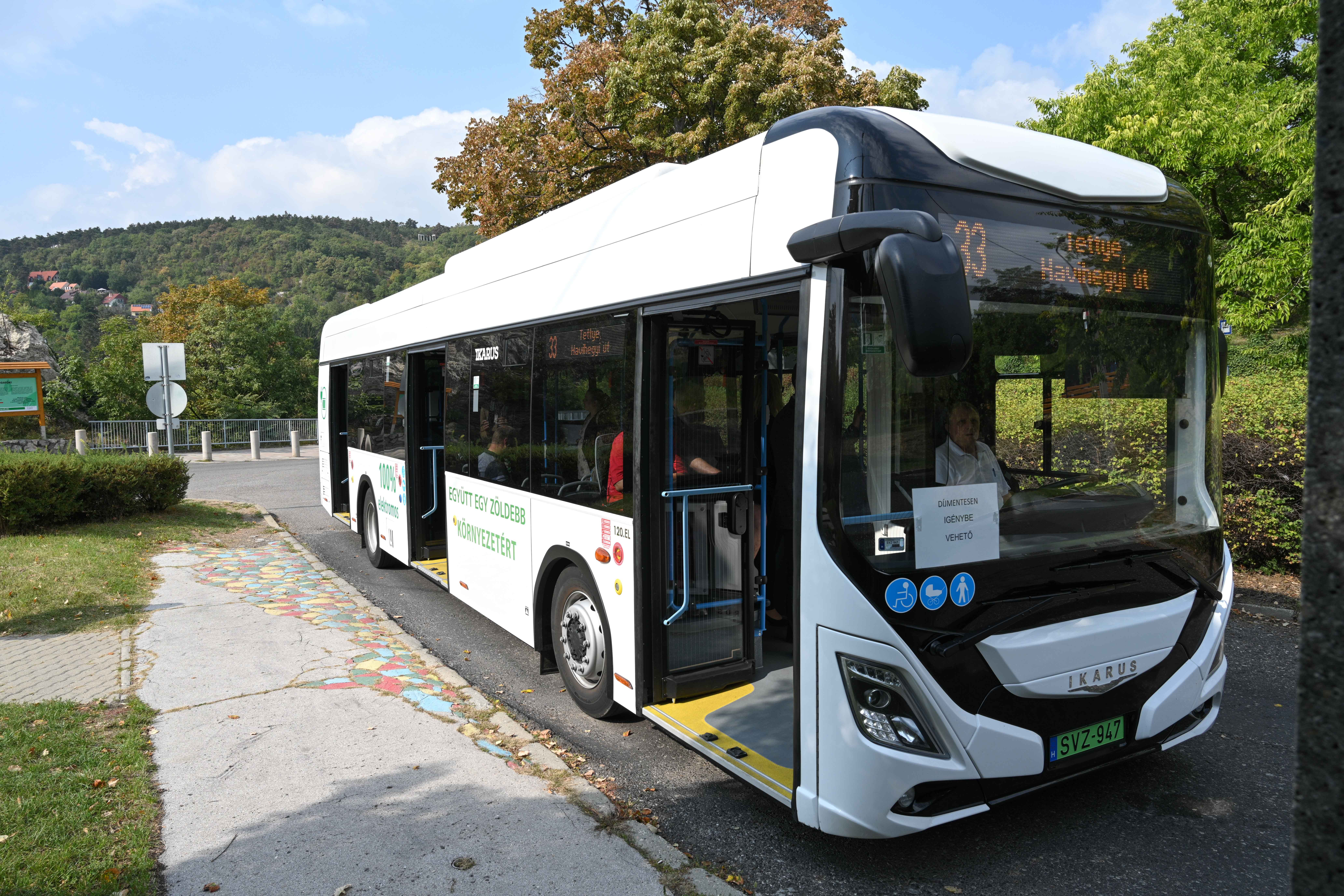 Elektromos Ikarus autóbuszt tesztelnek Pécsett