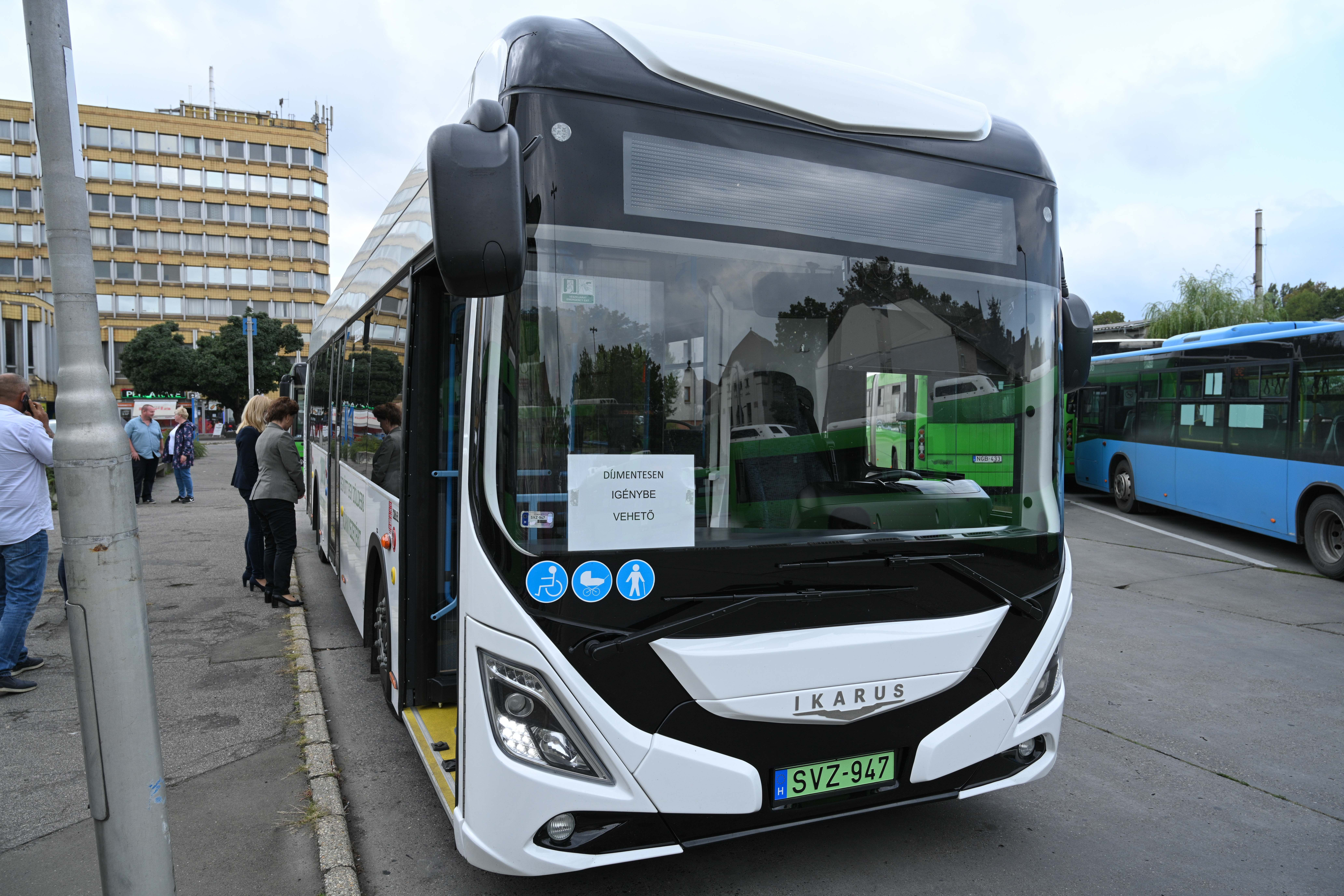 Elektromos Ikarus autóbuszt tesztelnek Pécsett