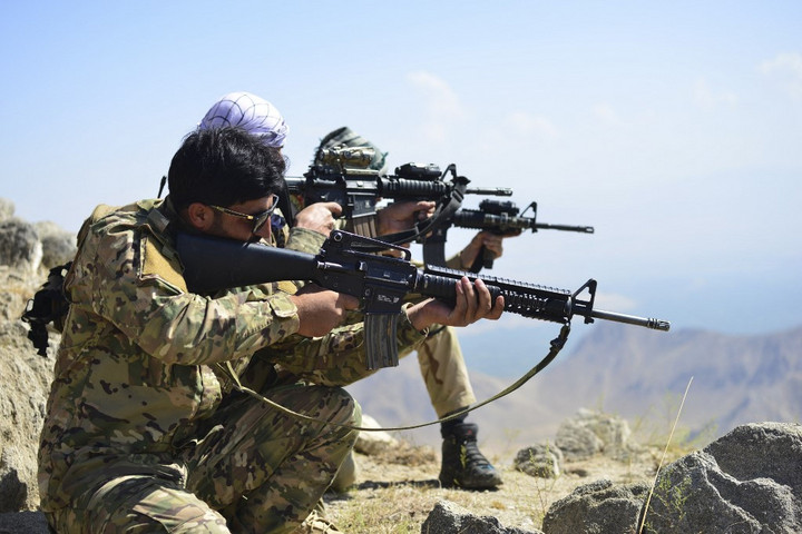 Fotó: AFP/Ahmad Sahel Arman Nyolcan életüket vesztették a pakisztáni tálibok pokolgépes merényletében