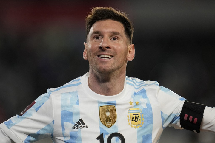 Messi mesterhármasával megdöntötte Pelé csúcsát