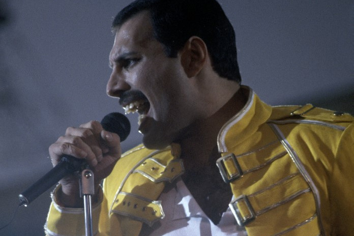 Egy bohém zseni rapszódiája: Hetvenöt éve született Freddie Mercury