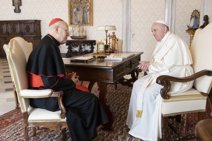 Fotó: Vatican News Ferenc pápa magánkihallgatáson fogadta Erdő Pétert