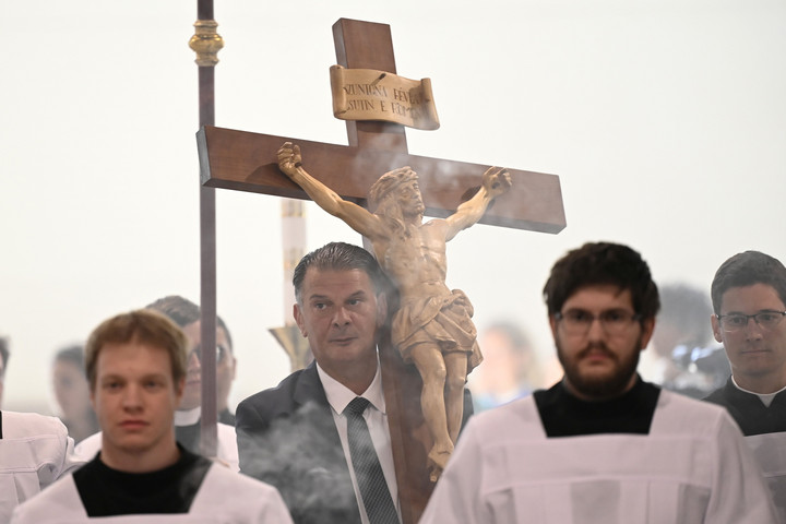 Fotó: MTI/Kovács Tamás A remény egész lényünket a jövőre irányítja