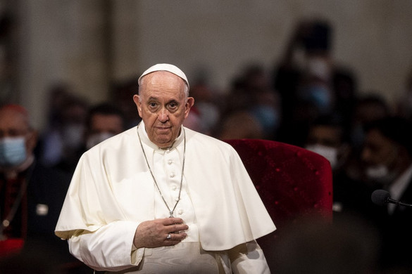Ferenc pápa: A fiatalok legyenek a társadalom kritikus hangja