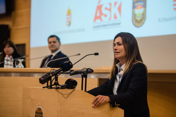 Nem elég együttérezni, aktívan segíteni kell