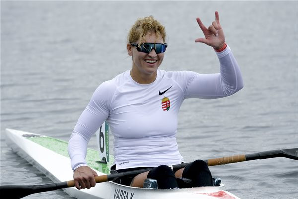 Bronzérmes a kajakos Varga Katalin