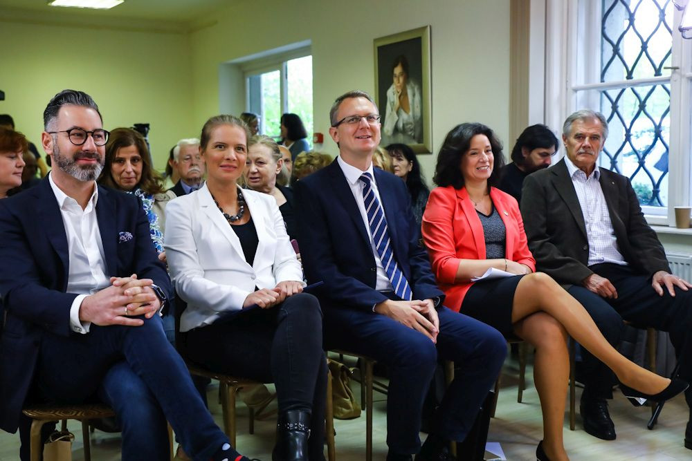 Fotó: MH/Purger Tamás A Fiatal Családosok Klubja (FICSAK) és a Kopp Mária Intézet a Népesedésért és a Családokért (KINCS) közös tanácskozása