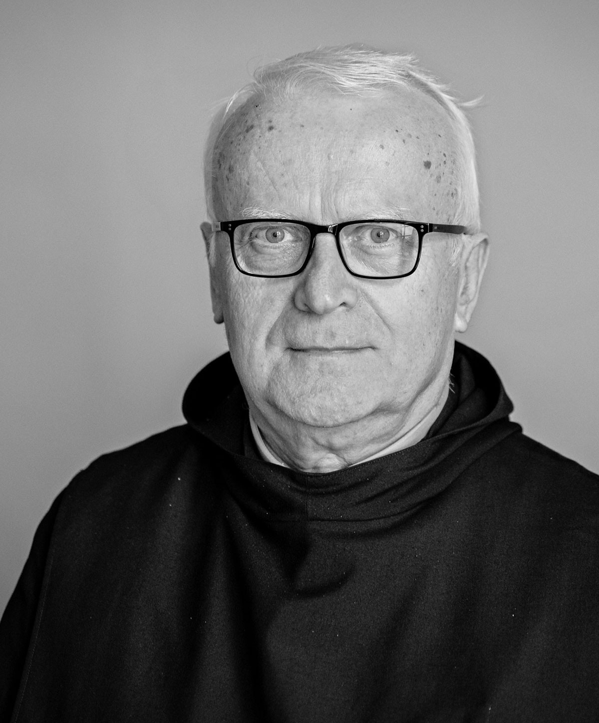 Somorjai Ádám: Önmagát a kommunisták hatalomátvételét el nem ismerve az ország első közjogi méltóságának tartotta, tehát ugyanazon a protokolláris szinten tudta, mint az amerikai elnököket, ezért ilyen minőségében írt leveleiben a magyar történelemről