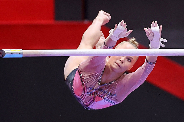 Az első jubileumi vb-aranyérmet az orosz Melnyikova szerezte