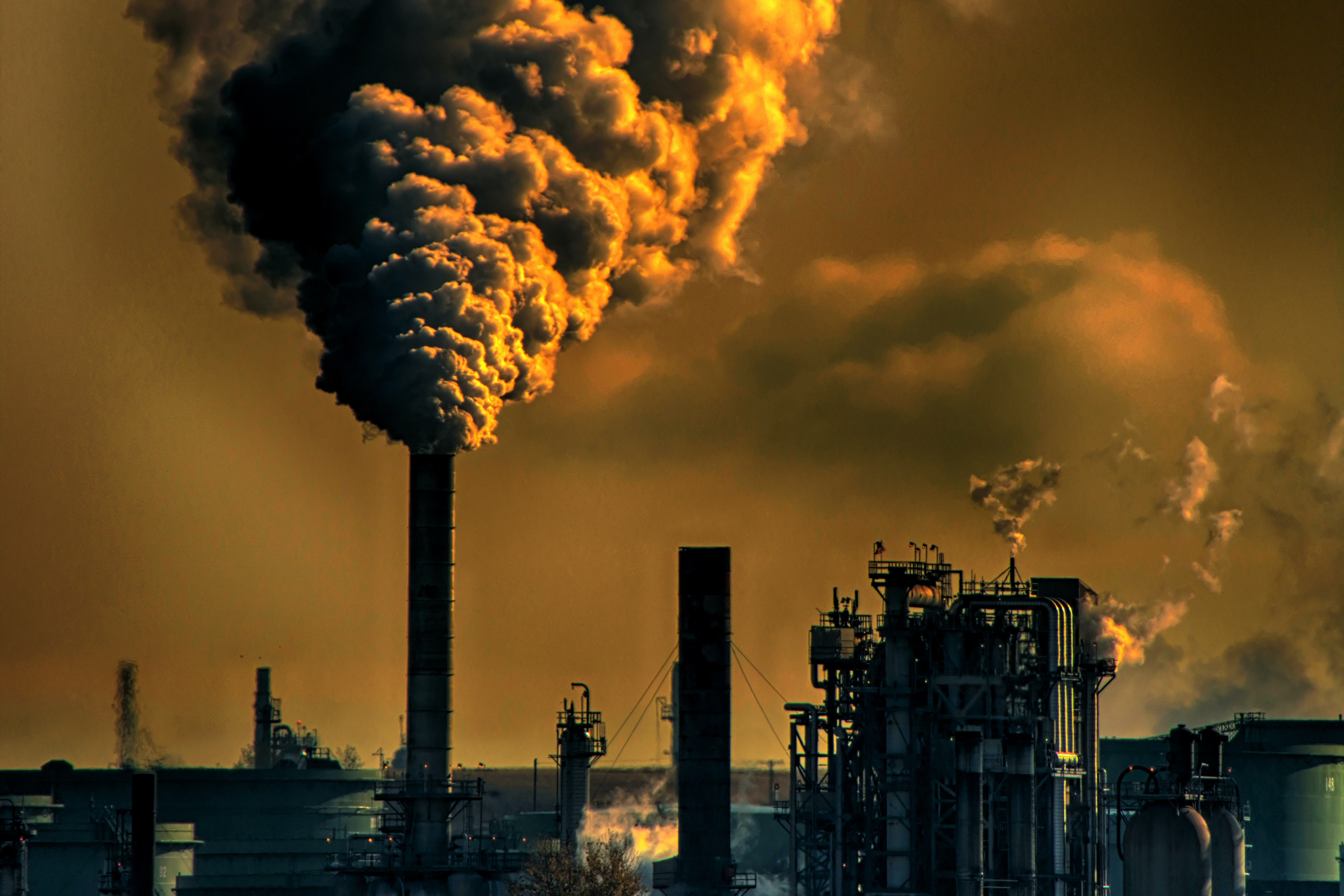 Химическое загрязнение окружающей среды. Завод азот. Промышленные выбросы, связанные с процессами сгорания. Экологическая проблема PNG pollution.