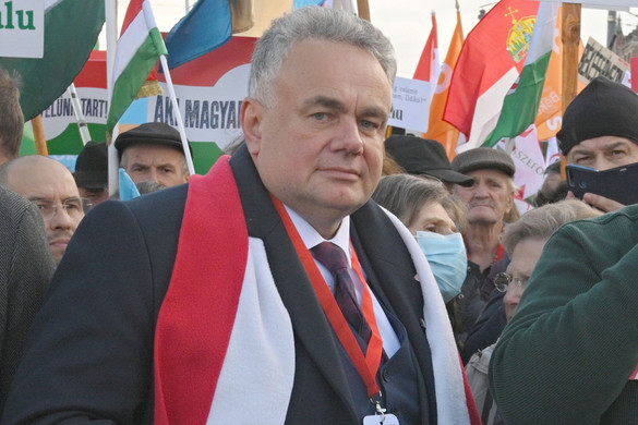 „A magyarok és a lengyelek az Orbán-féle Európa-képre szavaznak”
