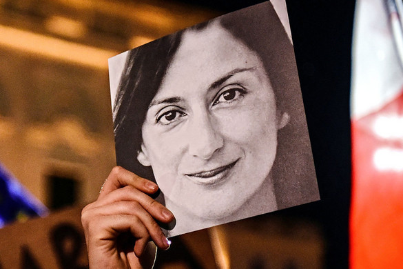 Még mindig nem lehet tudni, kik rendelték meg a máltai oknyomozó újságírónő megölését