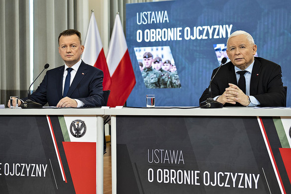 Lengyelország megerősíti a hadseregét